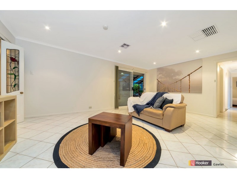 24 Rosebank Crescent, Hillbank SA 5112