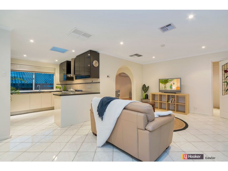 24 Rosebank Crescent, Hillbank SA 5112