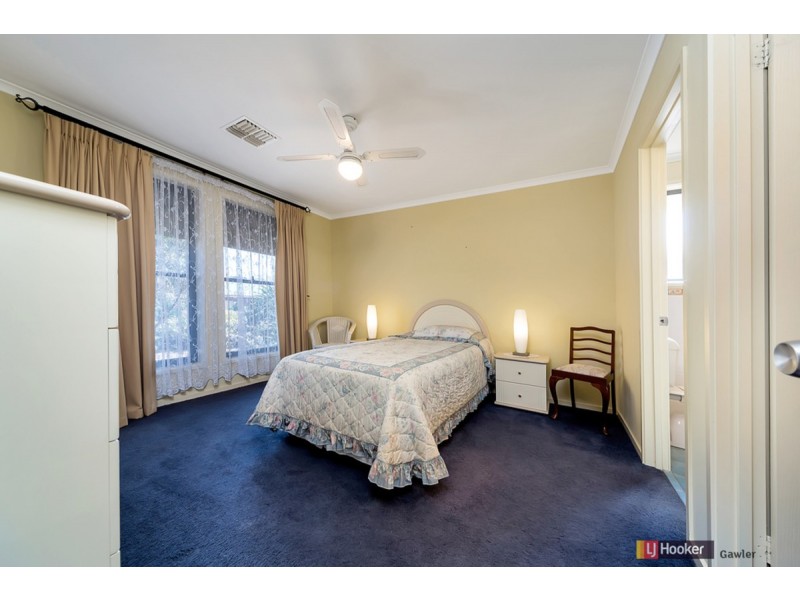 17 Toner Crescent, Evanston Park SA 5116