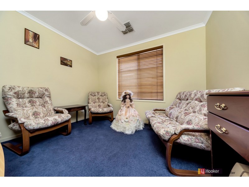 17 Toner Crescent, Evanston Park SA 5116