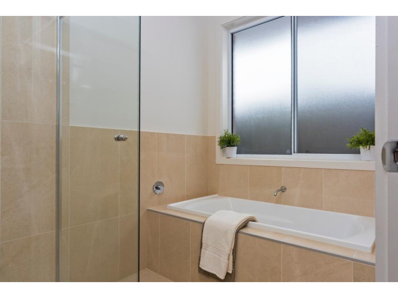 16 Isaacs Way, Evanston South SA 5116