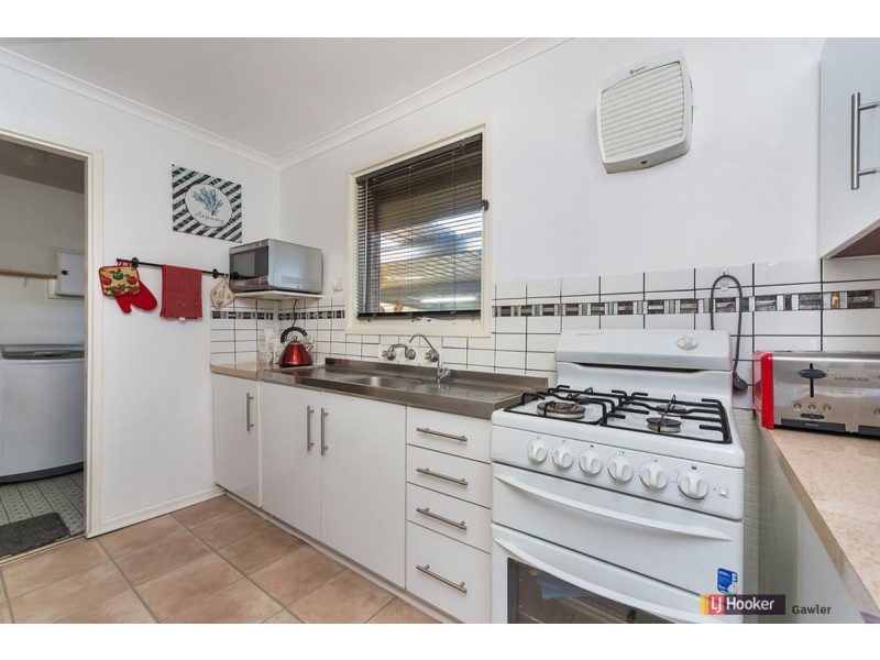 8 Jones Crescent, Elizabeth East SA 5112