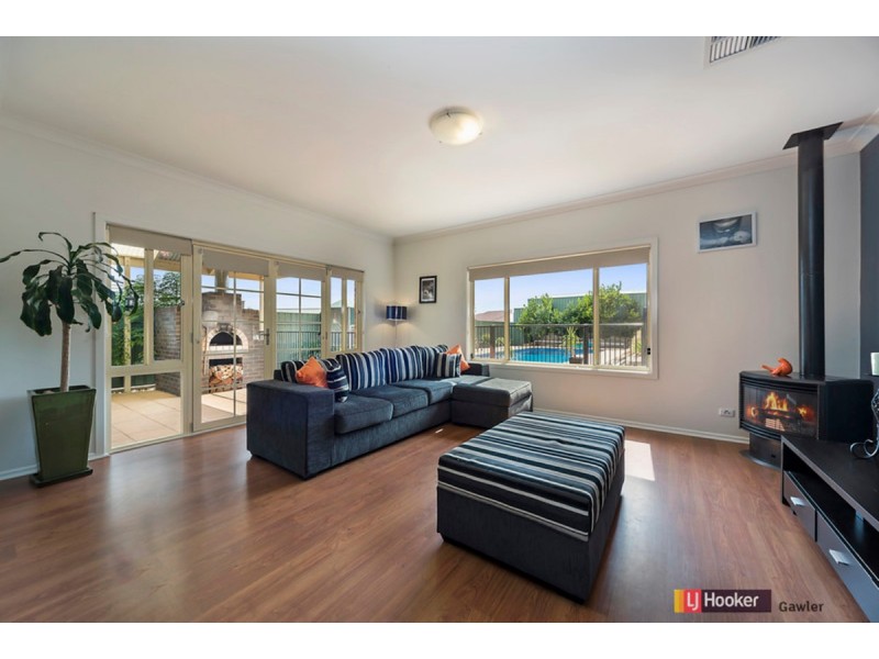 11 Selway Place, Evanston Park SA 5116