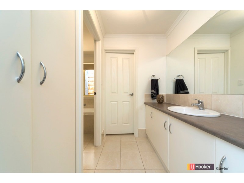 11 Selway Place, Evanston Park SA 5116