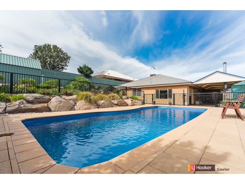 11 Selway Place, Evanston Park SA 5116