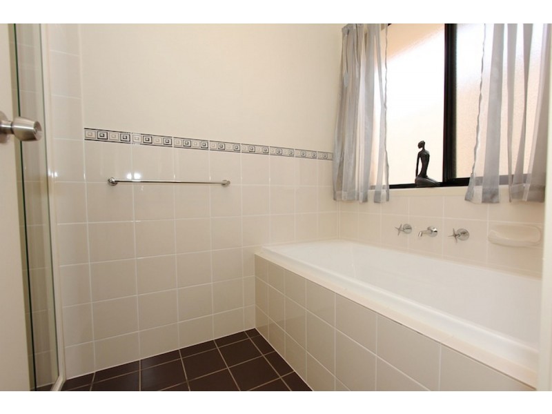 4 River Drive, Gawler East SA 5118