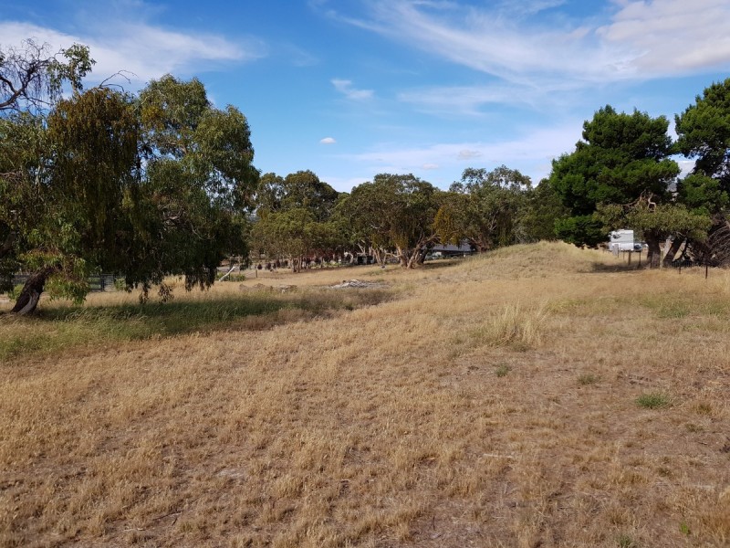 3 Mewett Court, Williamstown SA 5351