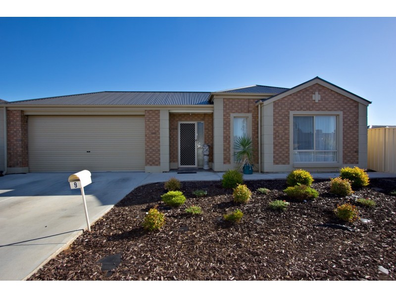 9 Crown Court, Munno Para West SA 5115