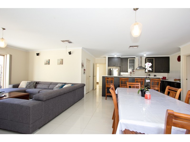 9 Crown Court, Munno Para West SA 5115