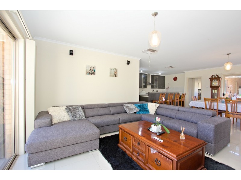 9 Crown Court, Munno Para West SA 5115