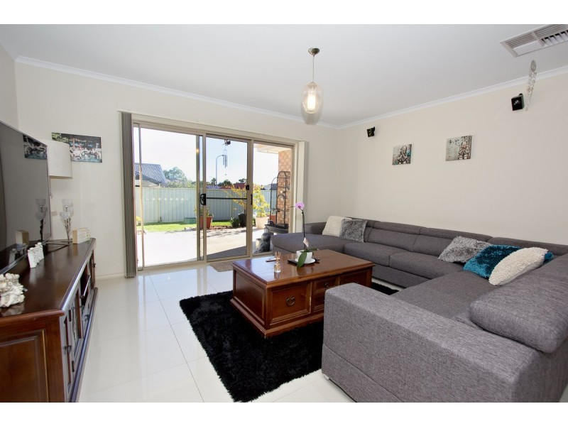 9 Crown Court, Munno Para West SA 5115