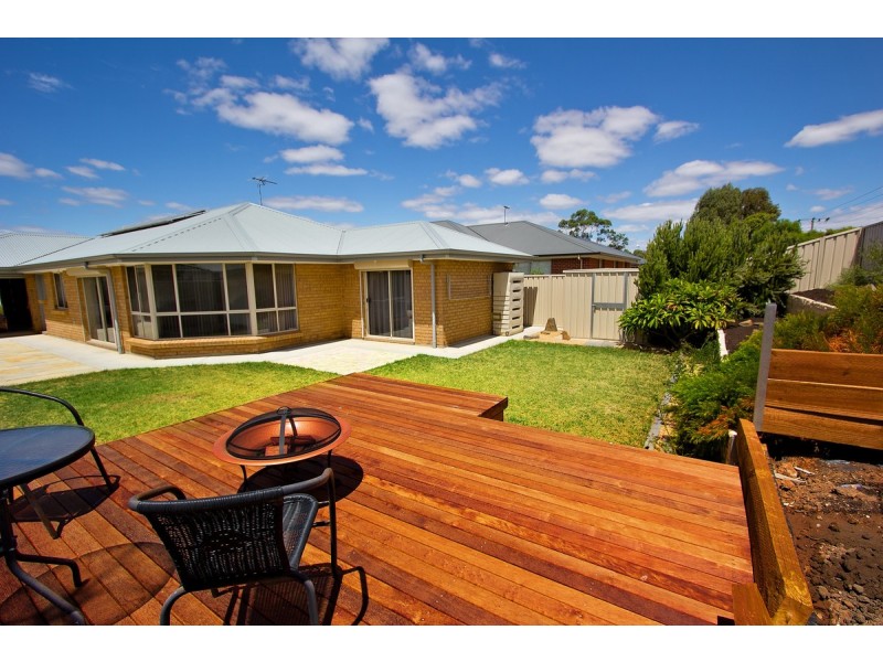 9 Wilson Court, Reid SA 5118
