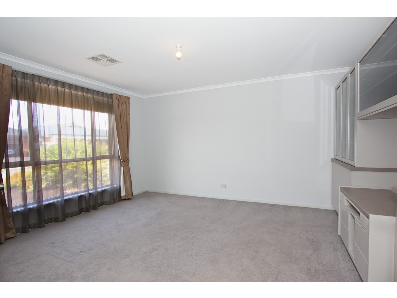 9 Wilson Court, Reid SA 5118