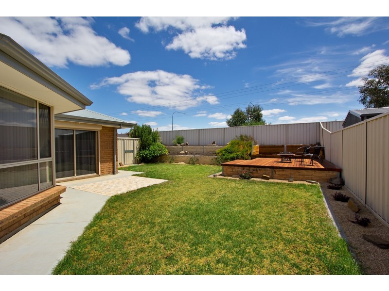 9 Wilson Court, Reid SA 5118