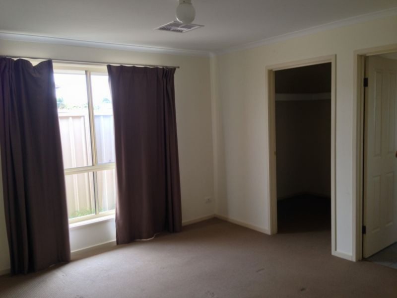 Unit/1E Young Terrace, Evanston Gardens SA 5116