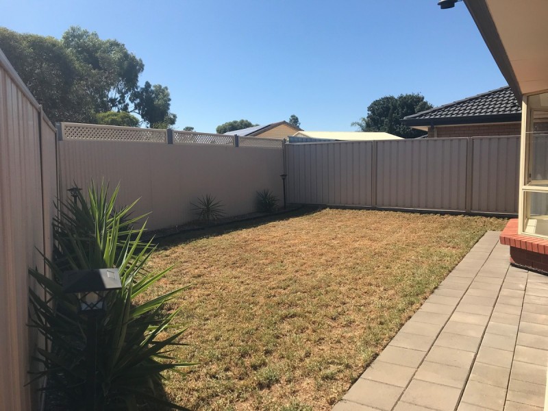 Unit/1E Young Terrace, Evanston Gardens SA 5116