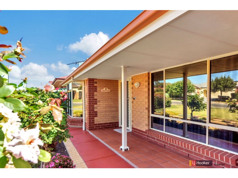 8 Coleman Parade, Evanston Park SA 5116