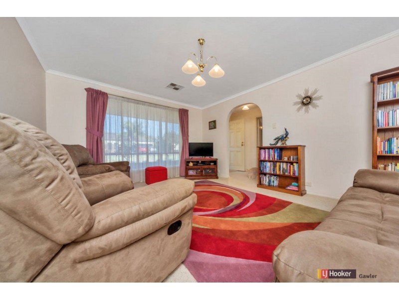 8 Coleman Parade, Evanston Park SA 5116