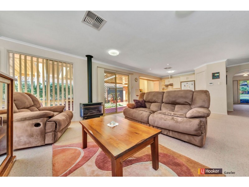 8 Coleman Parade, Evanston Park SA 5116