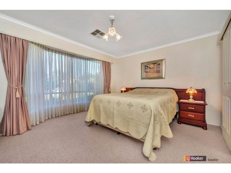 8 Coleman Parade, Evanston Park SA 5116