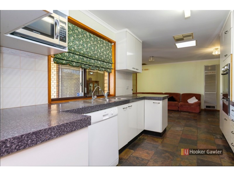 2 Cawston Court, Gulfview Heights SA 5096