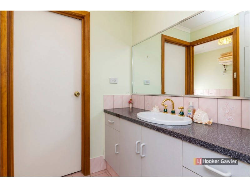 2 Cawston Court, Gulfview Heights SA 5096