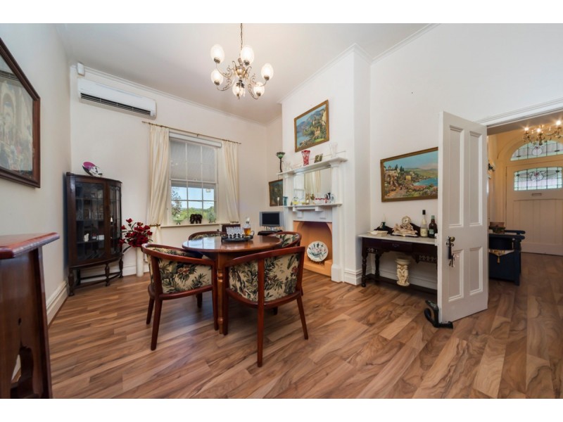 28 Burrows Street, Willaston SA 5118