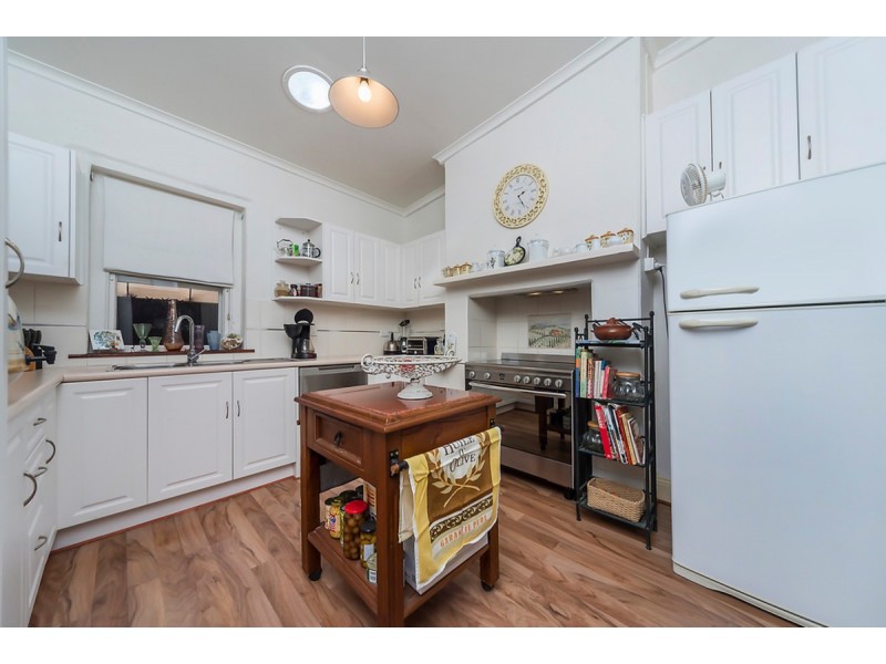 28 Burrows Street, Willaston SA 5118