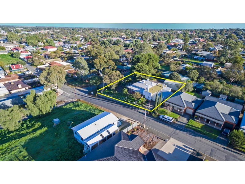 28 Burrows Street, Willaston SA 5118