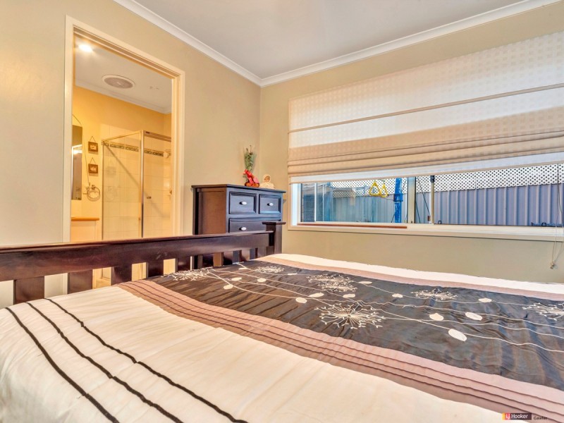 13 Gleeson Grove, Evanston Park SA 5116