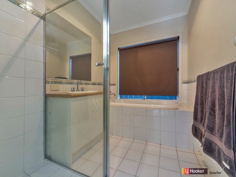 13 Gleeson Grove, Evanston Park SA 5116