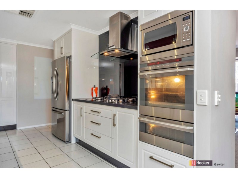 14 Priory Road, Gulfview Heights SA 5096