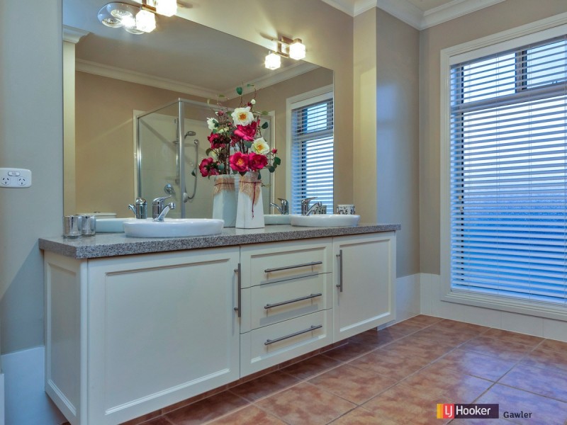 19 Glenfield Circuit, Angle Vale SA 5117