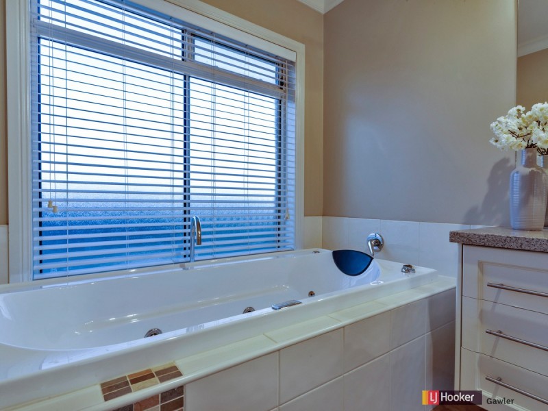 19 Glenfield Circuit, Angle Vale SA 5117