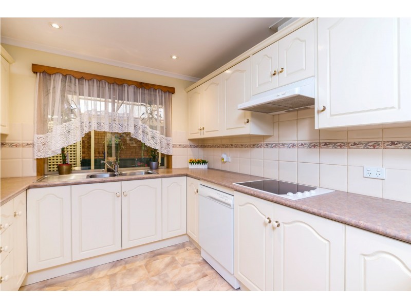 8 Fishburn Court, Wynn Vale SA 5127