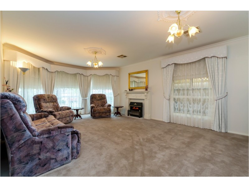 24 Angas Avenue, Evanston Park SA 5116