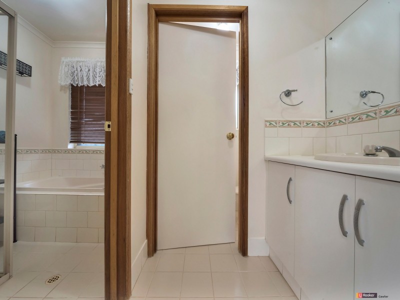 31 Angas Avenue, Evanston Park SA 5116