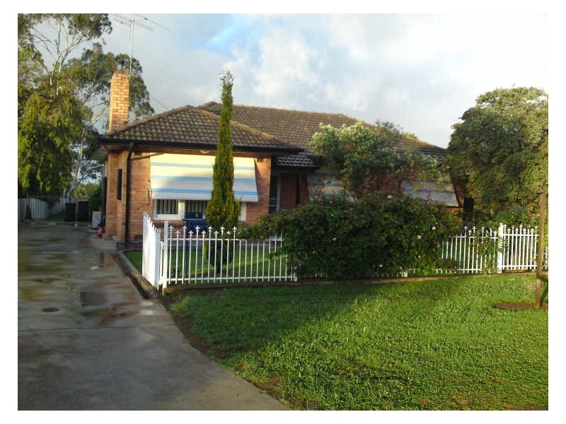 8 Chamberlain Road, Willaston SA 5118