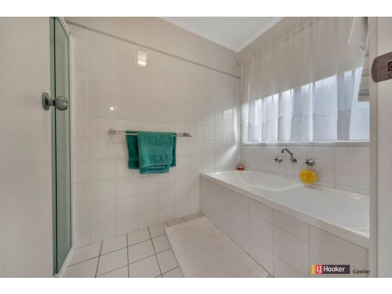 12 Mueller Drive, Evanston Park SA 5116