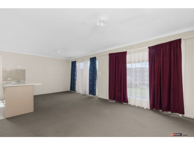 19 St Clair Avenue, Andrews Farm SA 5114