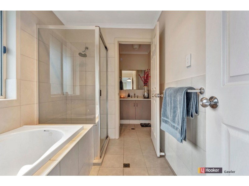 2 Bleby Court, Reid SA 5118