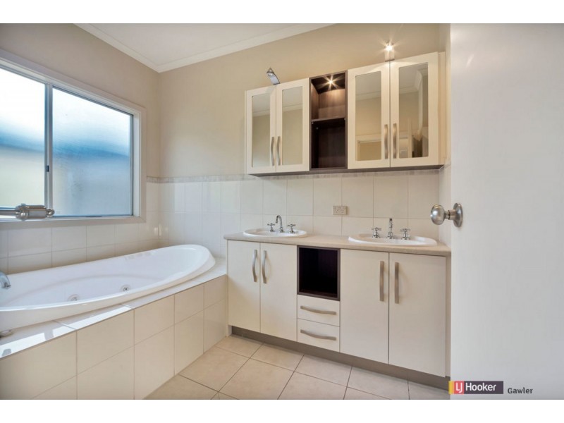51 River View Drive, Hewett SA 5118