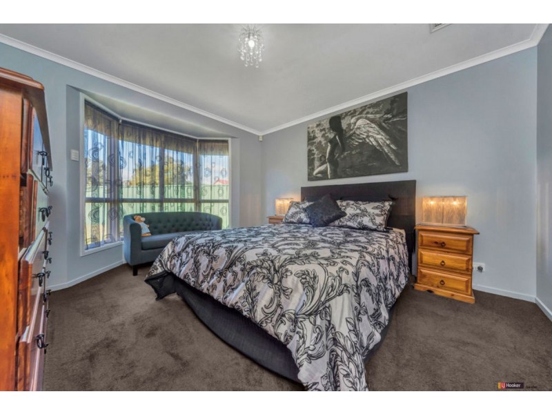 7 Jestina Court, Evanston SA 5116