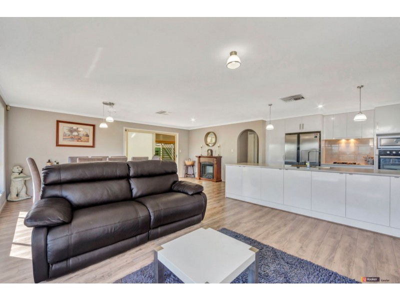 7 Jestina Court, Evanston SA 5116