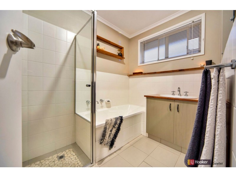 4 Addis Street, Evanston Park SA 5116