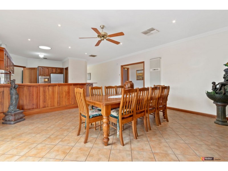 10 Coleman Parade, Evanston Park SA 5116