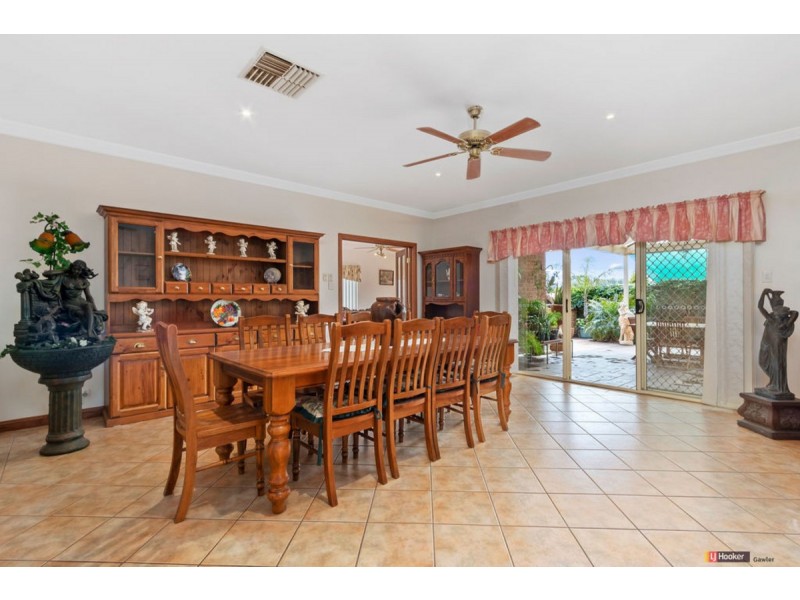 10 Coleman Parade, Evanston Park SA 5116