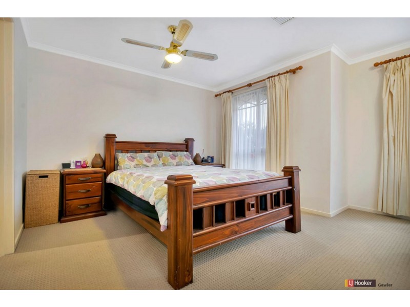 15 Gleeson Grove, Evanston Park SA 5116
