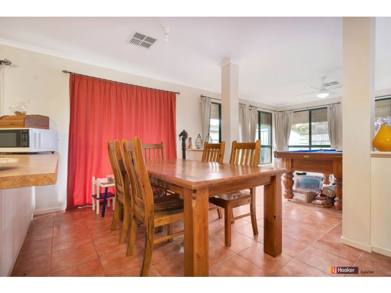15 Gleeson Grove, Evanston Park SA 5116