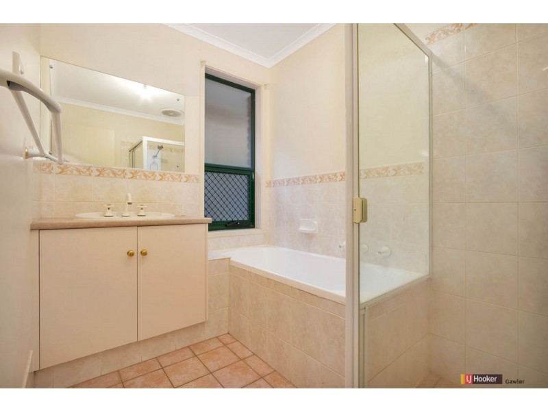 15 Gleeson Grove, Evanston Park SA 5116